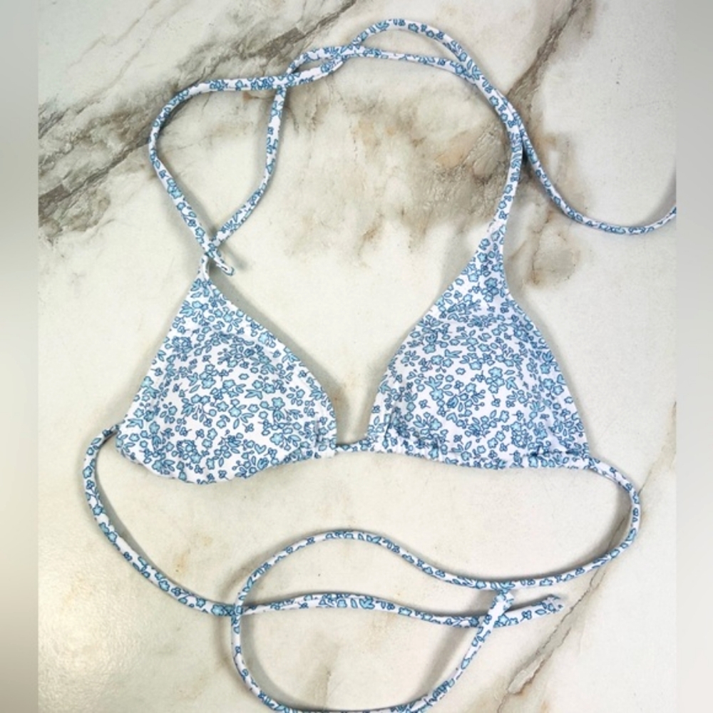 EUC Unbranded Blue White Ditsy Floral Triangle String Bikini Top, Sz S